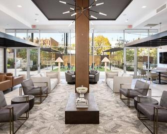 Landing Apartments at Five Points South - Birmingham - Lounge