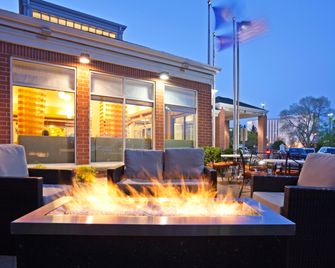 Hilton Garden Inn Minneapolis/Bloomington - Bloomington - Patio