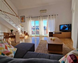 Bright apartment with terrace - Algete - Sala de estar