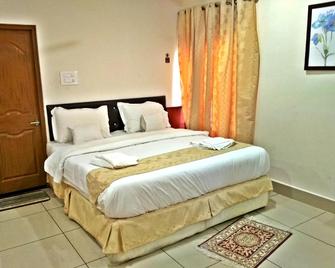 Sophiya Suites - Kochi - Bedroom