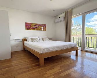 Gaia Aparthotel near Airport - Sarajevo
