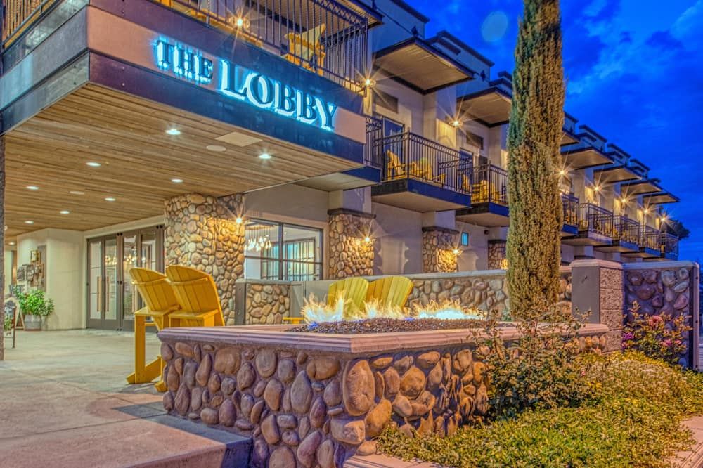 The Tavern Hotel - Cottonwood - Budynek