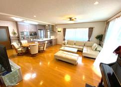 All rooms are airconditioned Longterm family st - Golf house \/ Ryugasaki Ibaraki - 龍崎 - 客廳