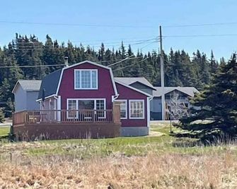 Red Sunset Cottage in Twillingate - Twillingate - Building