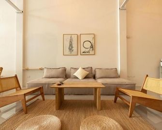 Tide & Tribe Hostel Phangan - 帕岸島 - 客廳