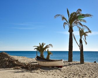Hotel Marina Charming Rooms - Finale Ligure - Strand