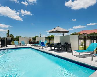Towneplace Suites Brownsville - Brownsville - Πισίνα