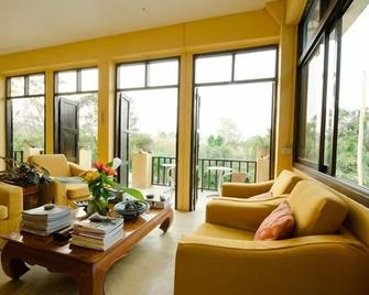 Villa Khao Phaengma - Ban Patirup Thidin - Sala de estar