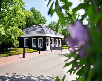 Lodge in Brabant With Cozy Covered Terrace - Oirschot - Building