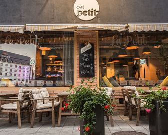 داون تاون براتيسلافا بي آند بي - براتيسلافا - مطعم