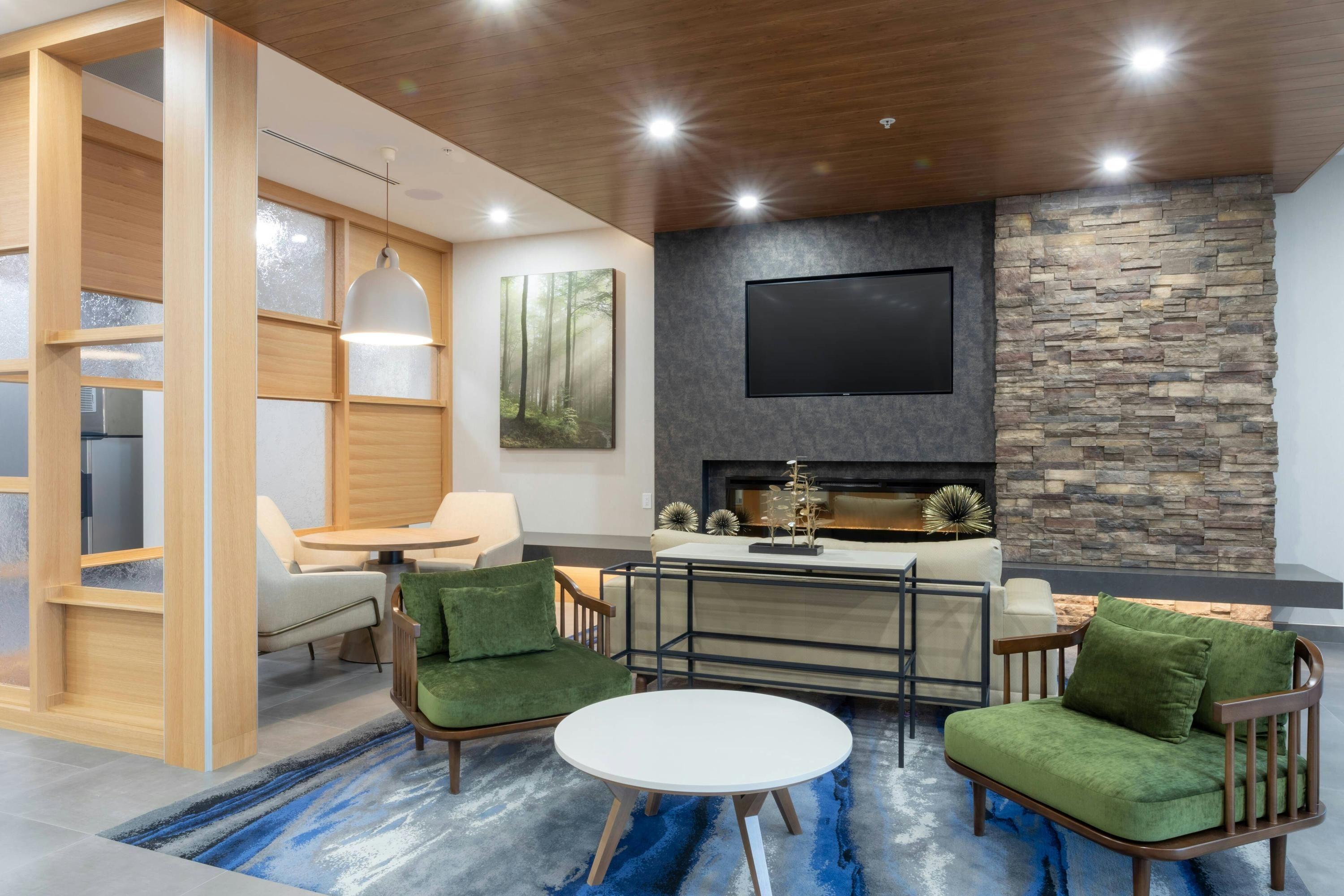 Fairfield by Marriott Inn & Suites Salmon Arm - Salmon Arm - Living room