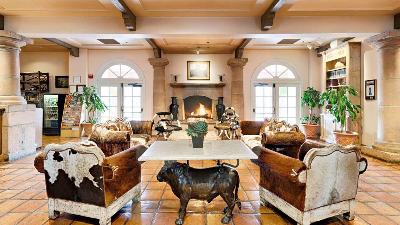 Harris Ranch Inn