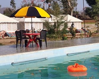 Polo Retreat Resort ,Polo Forest Vijayanagar - Vijayanagar - Pool