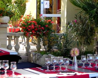 Logis Hôtel & Restaurant Le Pardaillan - Gondrin