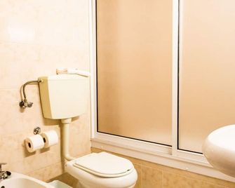 Dona Amélia Hotel By Ridan Hotels - Fátima - Bathroom