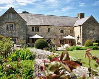 The Great House Hotel - Bridgend - Building