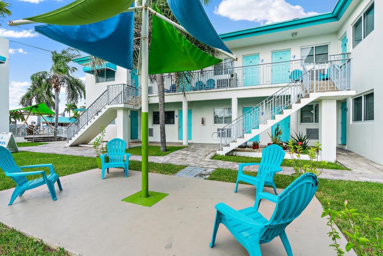 Hollywood Beachside Boutique Suites thumbnail 3