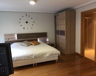 Hotel Suites San Antonio - Aranda de Duero - Bedroom