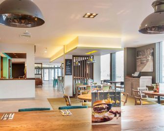 Premier Inn Luton Town Centre - Luton - Hall d’entrée