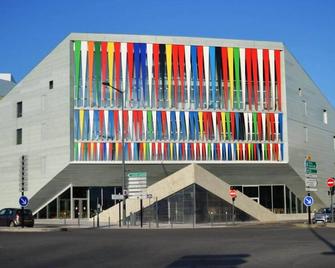 Auberge de Jeunesse HI Lille - Lille - Building