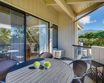 Top-Floor Kailua Bay Resort Condo with Ocean Views! - Kailua-Kona - Balcony