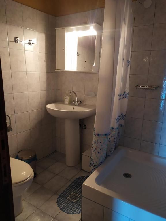 Double studio room by the sea - Tsagkarada - Ванна кімната
