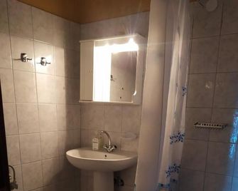Double studio room by the sea - Tsagkarada - Ванна кімната