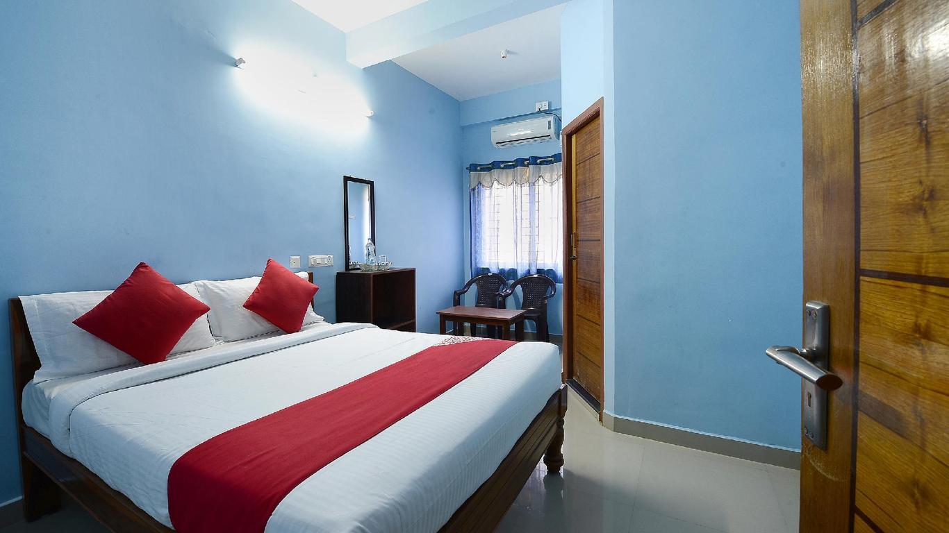 OYO 8053 Banu Residency