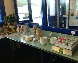 T3 Budget Zwickau - Zwickau - Buffet