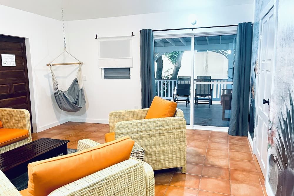 Alux House - Placencia - Sala de estar