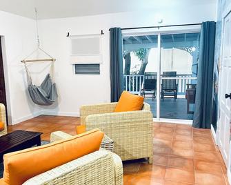 Alux House - Placencia - Soggiorno