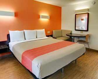 Motel 6 Mount Pleasant Tx - Mount Pleasant - Спальня