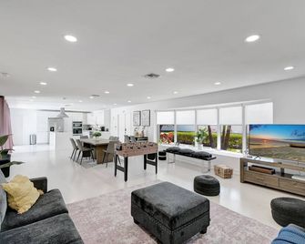 Florence Villa - Fort Lauderdale - Living room