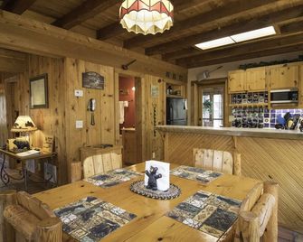 Bearadise Chalet, Alpine Helen Ga. - Cleveland - Dining room