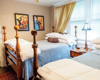 Guest House of Kentucky (2 Doubles - 2nd Floor) - Lancaster