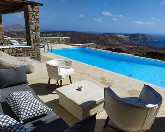 Amallini Suites Mykonos - Mykonos - Pool