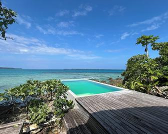 Black Pearl Resort & Spa - Luganville - Piscina
