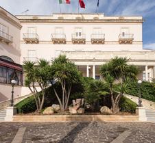 Grand Hotel Villa Politi