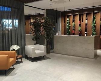 iNova - Zagreb - Receptionist