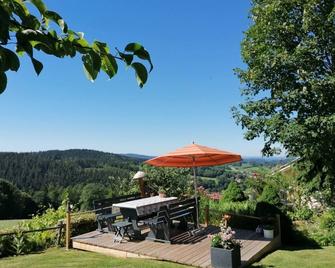 Grabmeier holiday flat - number 3’ with mountain view, balcony and Wi-Fi - Grainet - Patio