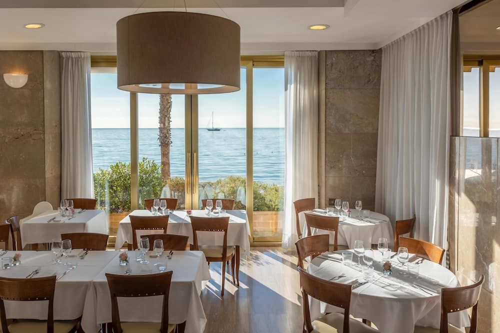 بي آند بي هوتل ديانو مارينا بالاس