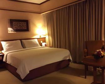 Elmi Hotel - Surabaya