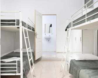 Wanderlust Hostel - Santa Cruz de Tenerife - Bedroom