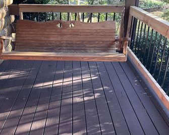 Lakefront Hartwell- 3bed/2Bath cozy lakefront house/cabin - sleeps 10 - Westminster - Balcony
