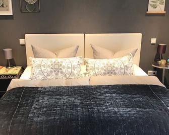 Chic apartment in the middle - Baden-Baden - Bedroom