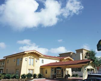 La Quinta Inn by Wyndham Clute Lake Jackson - Clute - Building