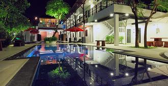 Surintra Boutique Resort - Choeng Thale - Piscina