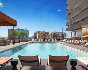 Sentral Sol Modern - Phoenix - Pool