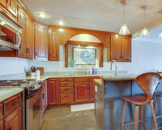 White Bear Lake Lakehouse w/ Dock & Paddleboards - White Bear Lake - Cocina