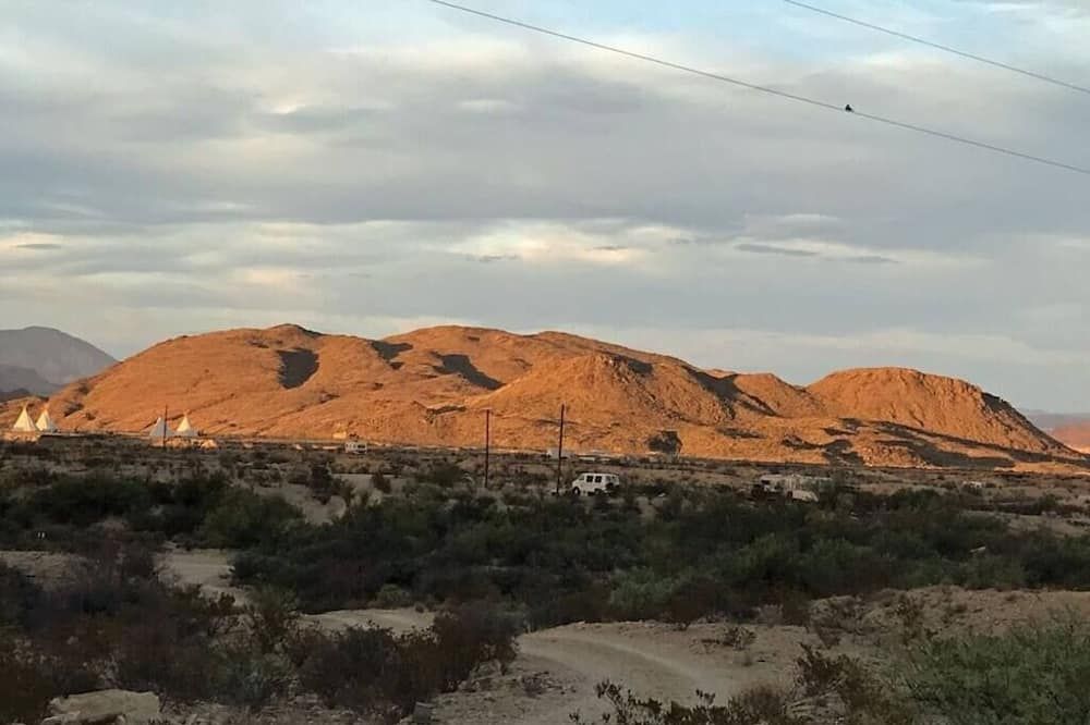 Outdoors view view of Pat Os Place: Stylish Adobe. Home Base For Terlingua Adventures. Quiet, Comfortable & Convenient
